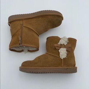 Koolaburra Brown Suede Boots with Bow Detail little girls size 13